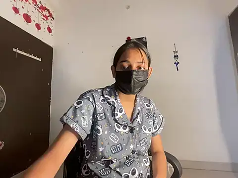 Snapshot of Hy_Selahh chatting on July 20, 2026, 10:39 am Hy Selahh online show from July 20, 2026, 10:39 am