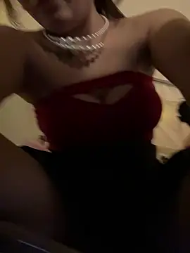 mollymm online show from July 6, 2026, 1:29 pm