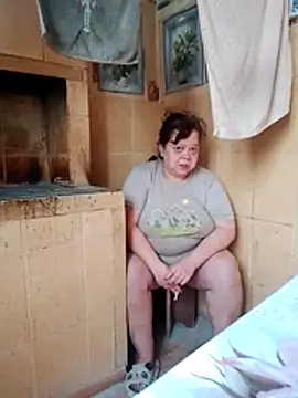 oksana72 online show from April 29, 2026, 7:34 am