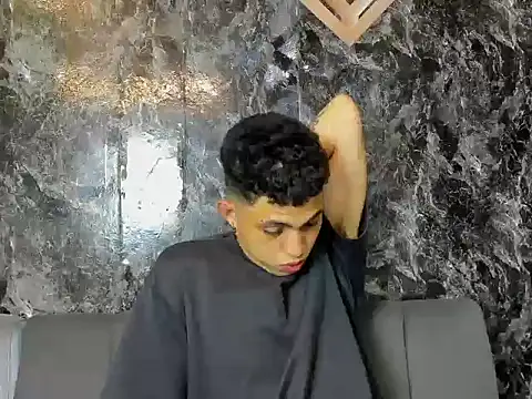 cameron lux77 online show from June 10, 2026, 3:52 am
