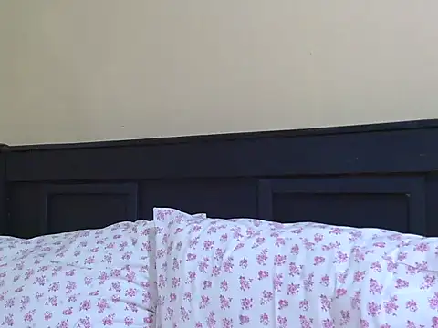 Snapshot of kinkydolll chatting on July 1, 2026, 6:25 am kinkydolll online show from July 1, 2026, 6:25 am