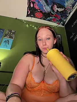 Snapshot of bigmama337 chatting on June 15, 2026, 8:25 am bigmama337 online show from June 15, 2026, 8:25 am