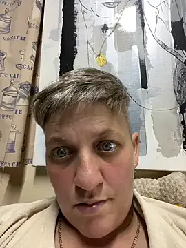 blueiceeyes online show from June 21, 2026, 6:14 pm