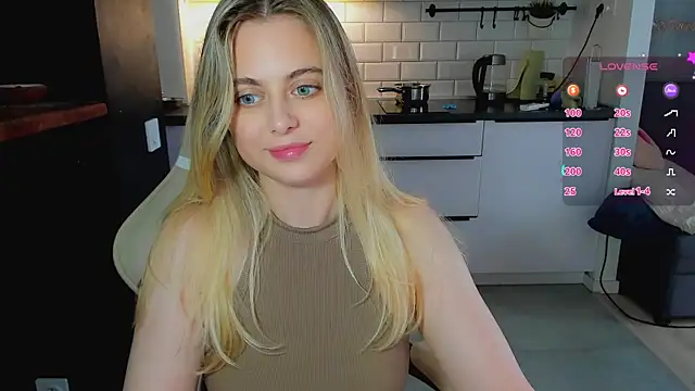 Snapshot of blonde_kellyy chatting on July 29, 2026, 4:22 am blonde kellyy online show from July 29, 2026, 4:22 am