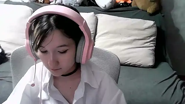Snapshot of Lilfain_baby chatting on July 23, 2026, 2:24 pm Lilfain baby online show from July 23, 2026, 2:24 pm