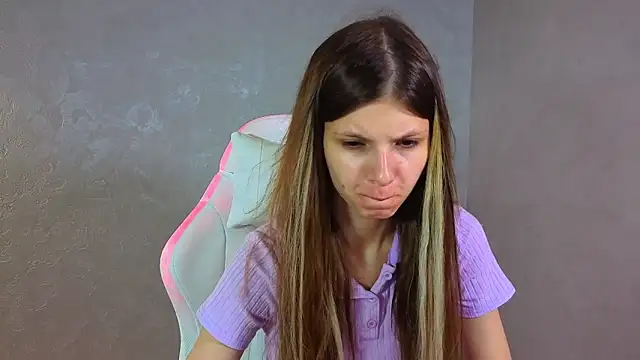 Audreybellamy online show from June 15, 2026, 10:59 am