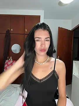 adrianaasoler online show from June 10, 2026, 8:26 am
