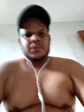 Snapshot of FFelipe000777 chatting on June 9, 2026, 11:33 am FFelipe000777 online show from June 9, 2026, 11:33 am