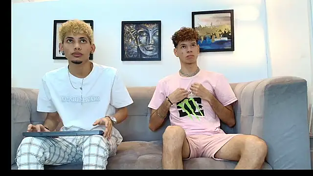 Snapshot of Hot_skinny_guys chatting on June 12, 2026, 7:33 pm Hot skinny guys online show from June 12, 2026, 7:33 pm