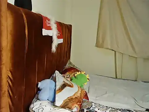 Snapshot of PrettyNyra chatting on June 11, 2026, 9:01 pm PrettyNyra online show from June 11, 2026, 9:01 pm