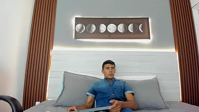 Bruno fox online show from July 1, 2026, 7:25 pm