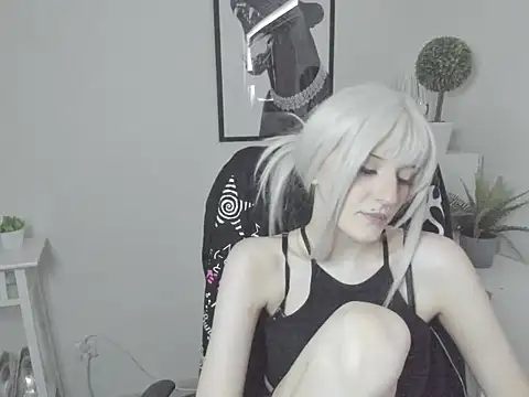 Snapshot of NikaDream chatting on July 1, 2026, 12:49 pm NikaDream online show from July 1, 2026, 12:49 pm