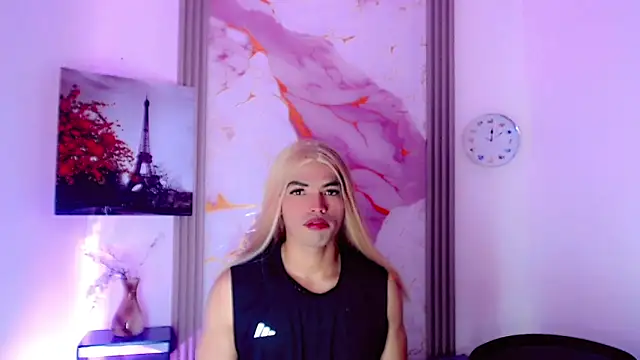 zoe amatista online show from June 14, 2026, 2:57 am