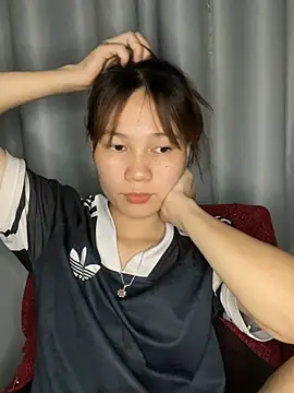 Vyy2000 online show from June 25, 2026, 2:22 pm
