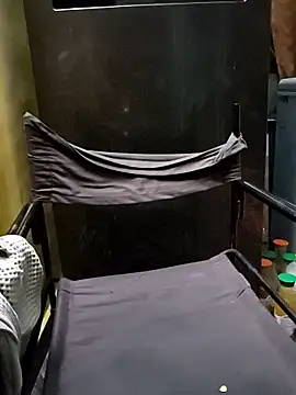 Lawrencedlkk007 online show from February 15, 2026, 4:50 pm