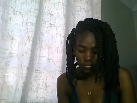 Snapshot of Lola_Allure chatting on June 28, 2026, 1:17 pm Lola Allure online show from June 28, 2026, 1:17 pm