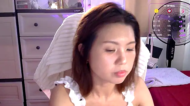 urgrl portia online show from July 30, 2026, 9:52 am