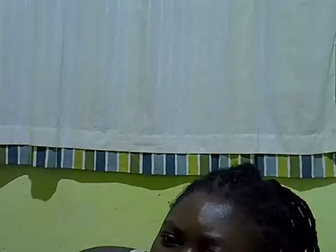 Snapshot of CURVY-CORAZZON chatting on June 15, 2026, 6:02 am CURVY-CORAZZON online show from June 15, 2026, 6:02 am