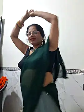 SWEETY01990 online show from July 22, 2026, 3:52 am