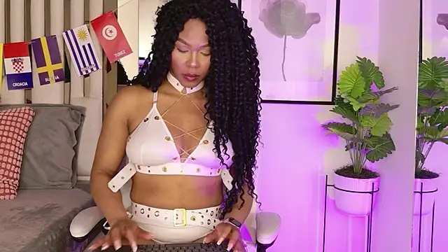 Anabella London online show from July 18, 2026, 11:08 am