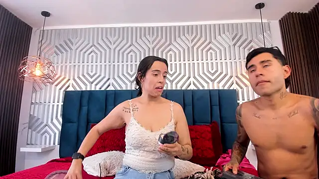 Snapshot of MiaAndAaron- chatting on July 28, 2026, 5:23 pm MiaAndAaron- online show from July 28, 2026, 5:23 pm