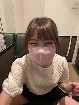 Snapshot of Sakura_Mochi38 chatting on August 5, 2026, 3:06 pm Sakura Mochi38 online show from August 5, 2026, 3:06 pm