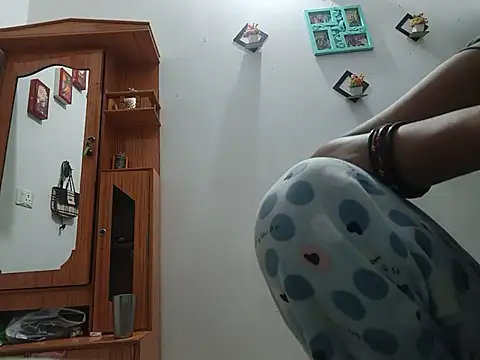 ranigupta72 online show from August 7, 2026, 5:08 pm