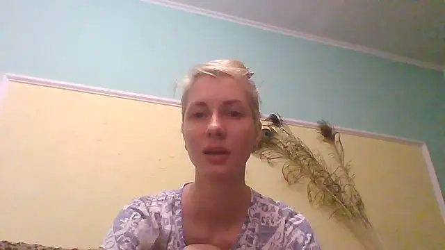 AmberandBlond online show from June 25, 2026, 11:15 am