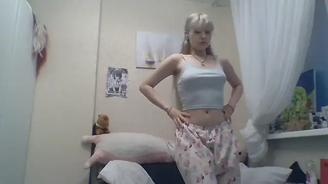DinaKolter online show from July 20, 2026, 4:42 pm