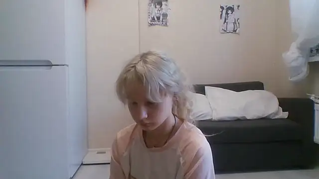 DinaKolter online show from July 22, 2026, 3:25 pm
