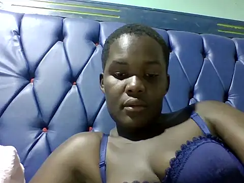 Sassylilmama online show from June 19, 2026, 4:46 pm