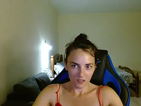 Snapshot of OliviaTheS chatting on June 27, 2026, 8:04 pm OliviaTheS online show from June 27, 2026, 8:04 pm