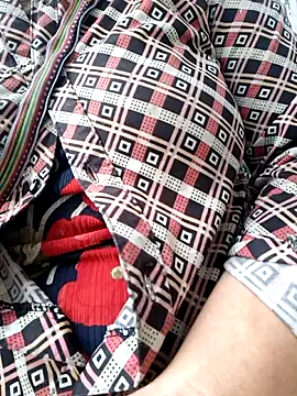Snapshot of chihuhu1 chatting on June 11, 2026, 10:34 am chihuhu1 online show from June 11, 2026, 10:34 am