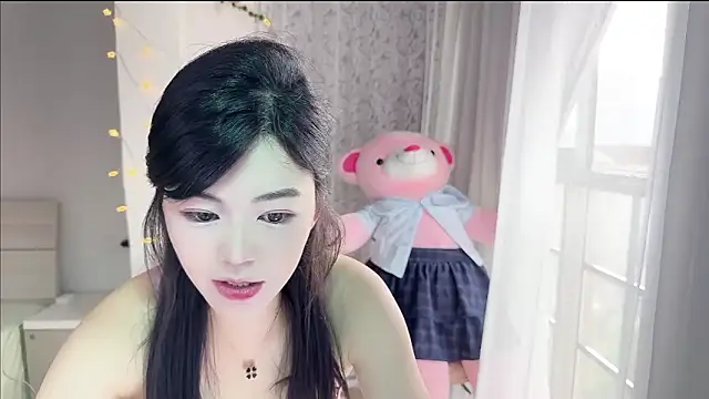Snapshot of inlkitten chatting on June 18, 2026, 9:14 am inlkitten online show from June 18, 2026, 9:14 am