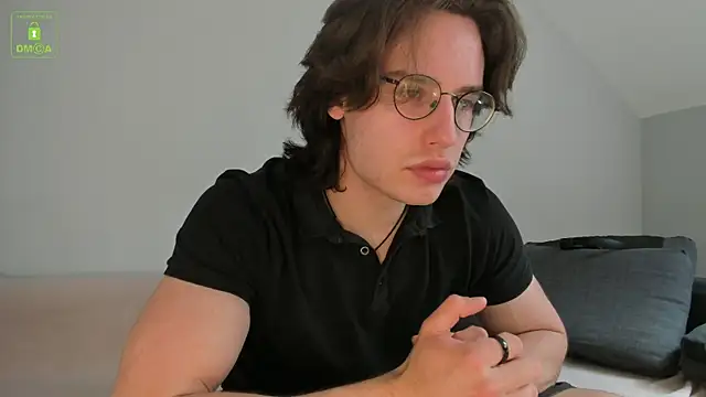 Snapshot of Valo_Cross chatting on June 20, 2026, 11:15 am Valo Cross online show from June 20, 2026, 11:15 am