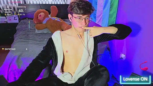 Angelito Twink online show from July 6, 2026, 3:03 pm