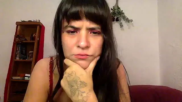 Snapshot of Gala_Magnolia chatting on July 11, 2026, 2:56 am Gala Magnolia online show from July 11, 2026, 2:56 am