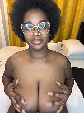 Snapshot of Honeylust26 chatting on July 28, 2026, 3:21 pm Honeylust26 online show from July 28, 2026, 3:21 pm