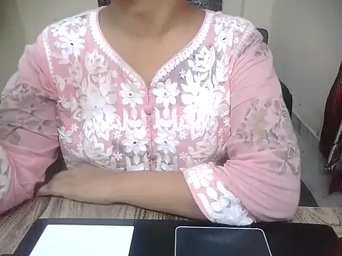 Bold-Divya1 online show from July 28, 2026, 12:59 pm