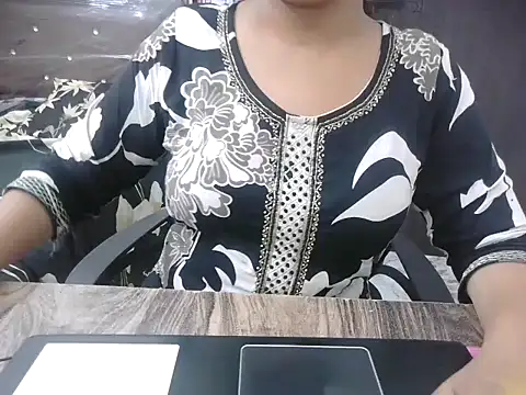 Bold-Divya1 online show from June 25, 2026, 4:10 am