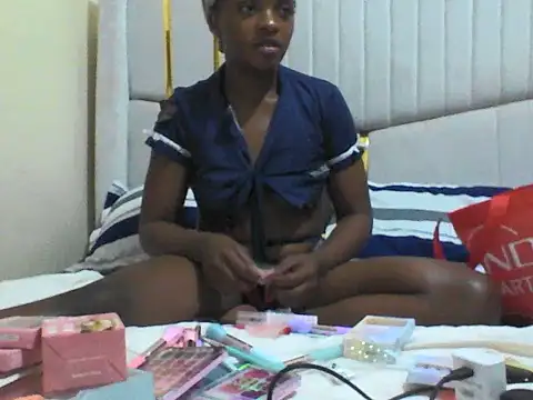 Lilmamaspark online show from July 29, 2026, 7:46 pm