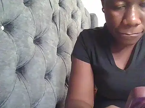 SWEET-SHERRYL online show from July 4, 2026, 9:37 am
