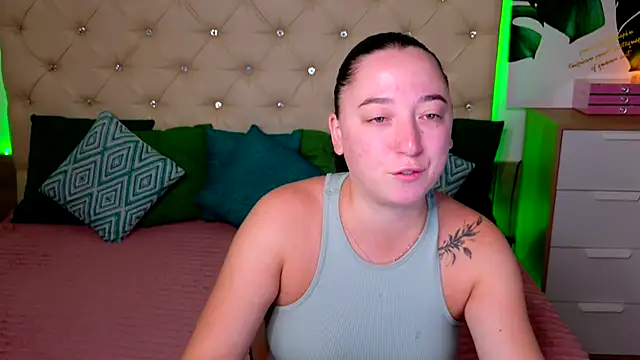 AVA MAXIMUS online show from July 13, 2026, 4:45 am