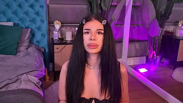 LucianaDelSol online show from July 17, 2026, 3:37 am