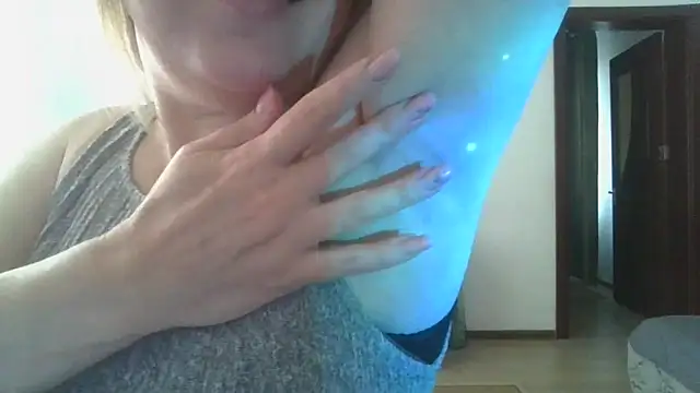 ElenaLove888 online show from June 19, 2026, 8:31 am