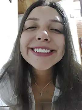 Bella Karoline online show from July 5, 2026, 12:04 am