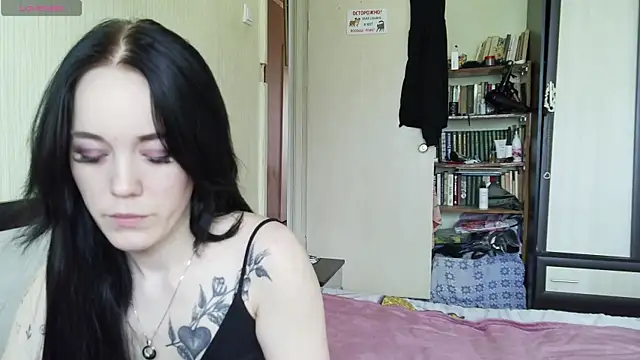 Snapshot of Mia_Ellis chatting on August 3, 2026, 10:10 am Mia Ellis online show from August 3, 2026, 10:10 am