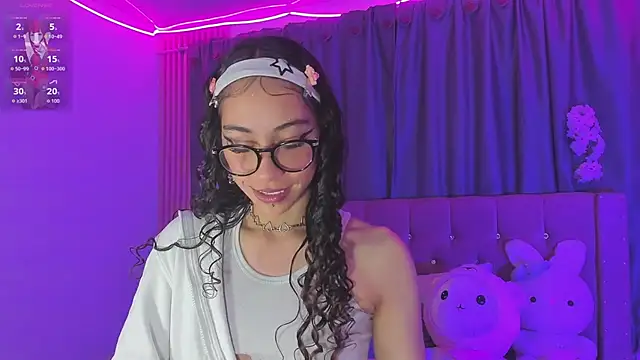Sarah Moon1 online show from July 28, 2026, 3:47 am