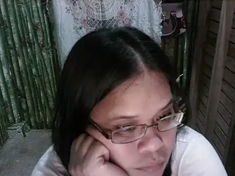 hottiebabe41 online show from July 16, 2026, 6:05 pm