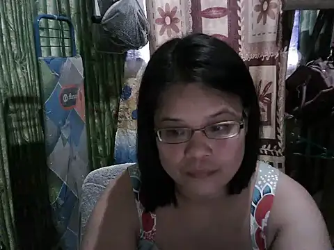 hottiebabe41 online show from June 13, 2026, 9:29 am